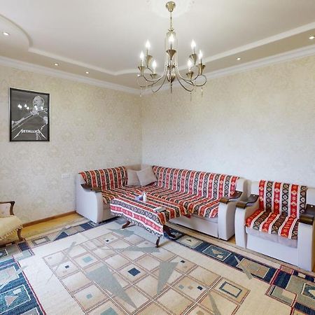 Yerevan City Center Apartment Extérieur photo
